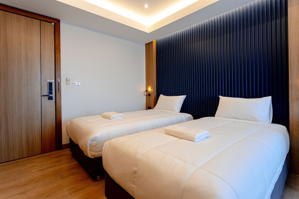 Deluxe Twin Room - Photo 2
