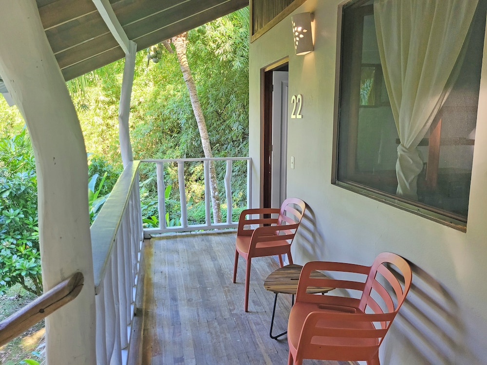 Standard Triple Room, Garden View - Photo 9