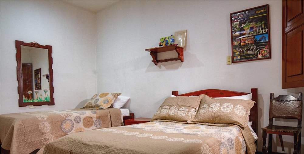 Triple Room, Multiple Beds photo 3