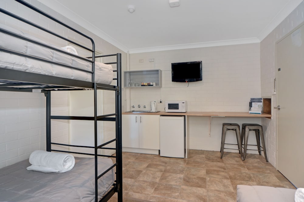 Two Bedroom Family Suite (5 People) photo 1