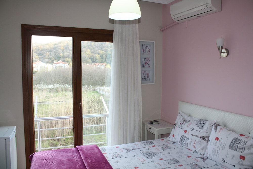 Basic Double Room photo 3