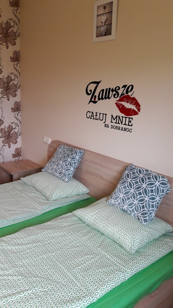 Comfort Apartment, 1 King Bed, Non Smoking, Refrigerator photo 3