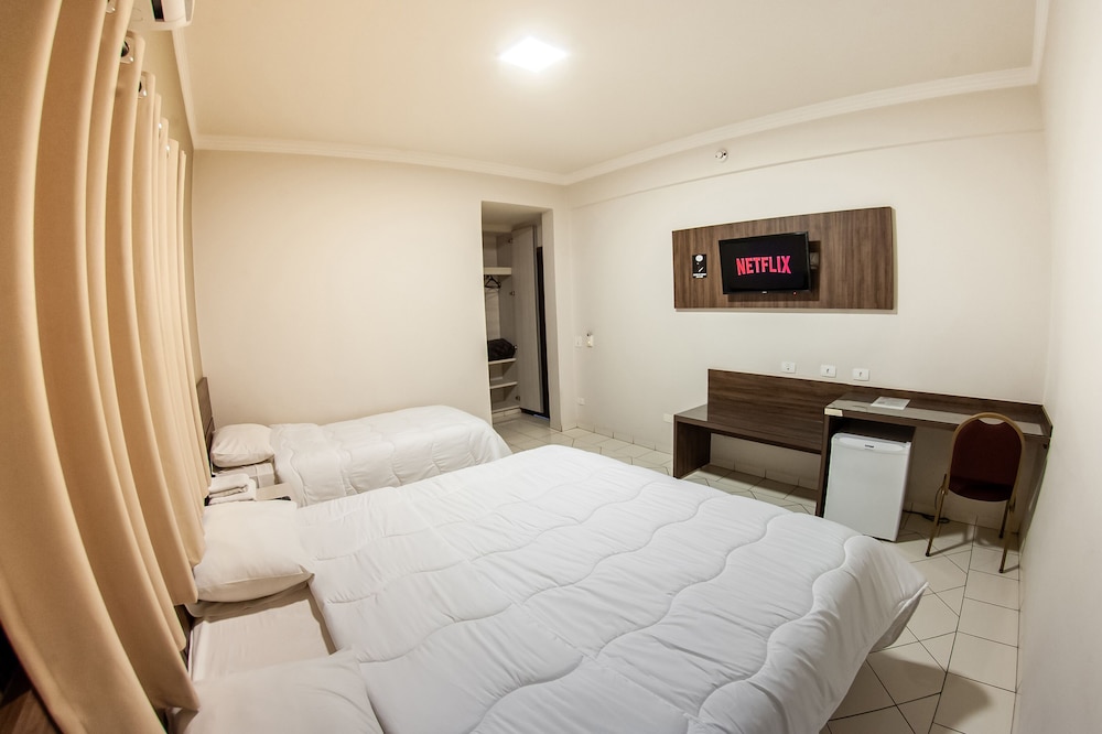 Deluxe Triple Room photo 3