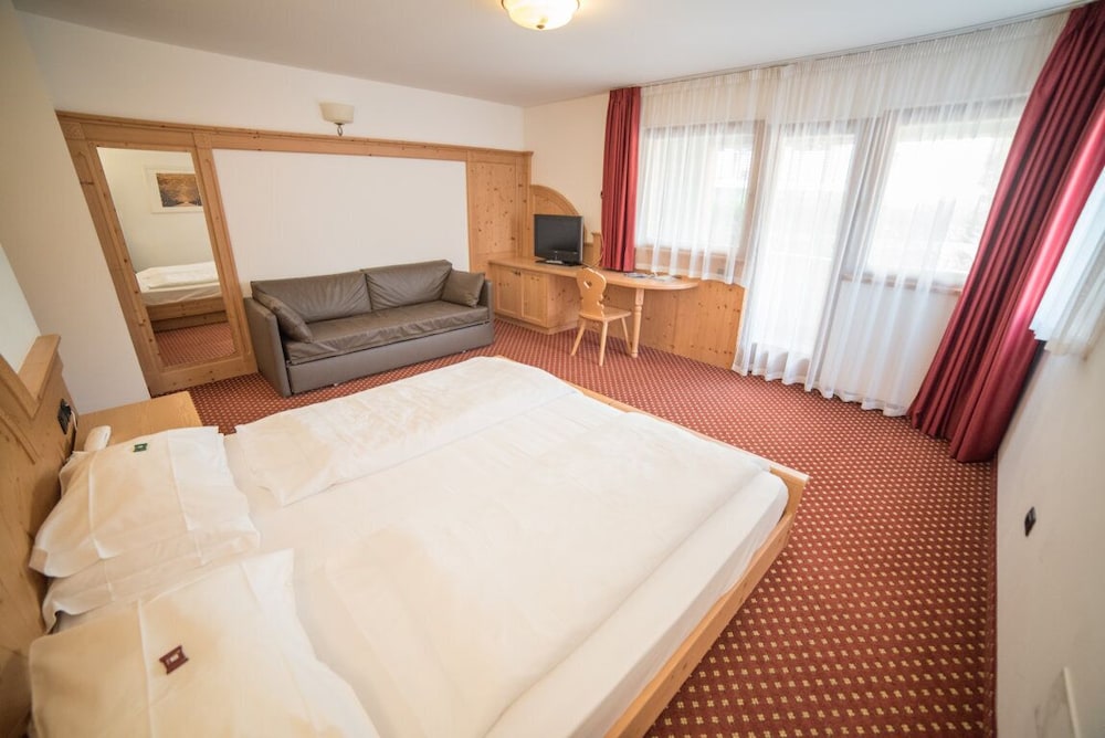 Superior Room (Plus)
