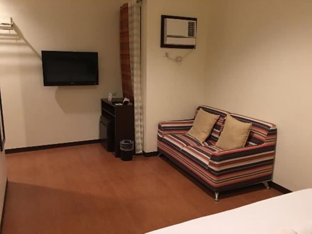 Queen Room photo 3