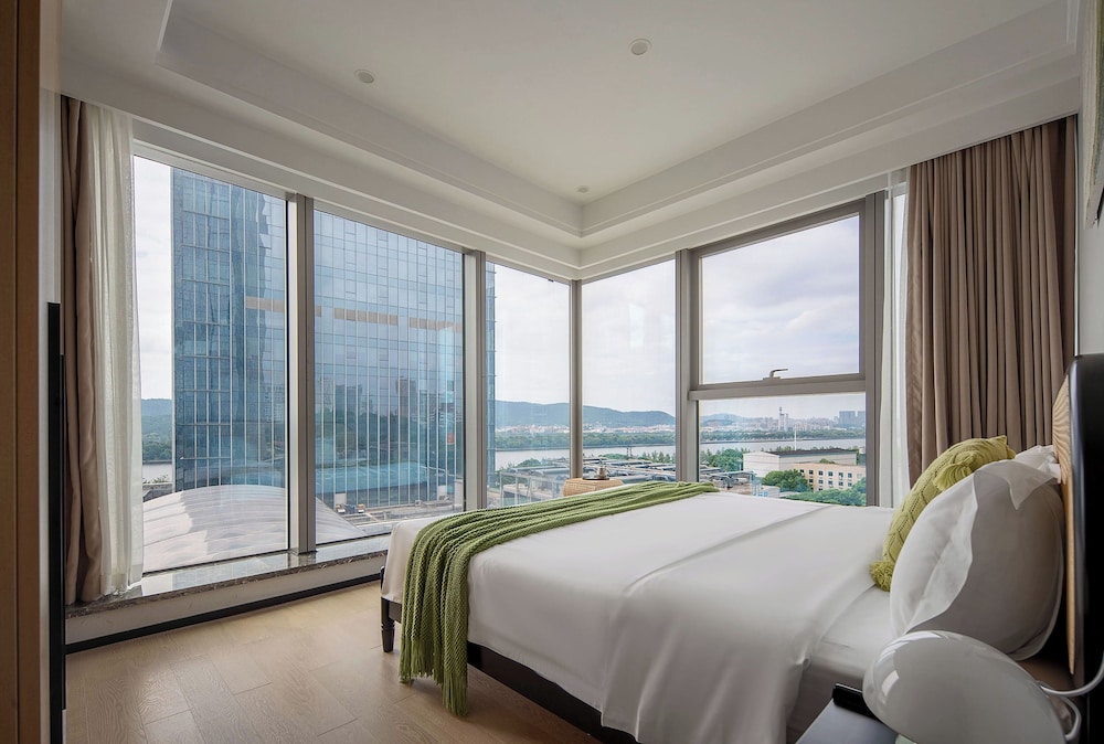 Exclusive Studio Suite, City View