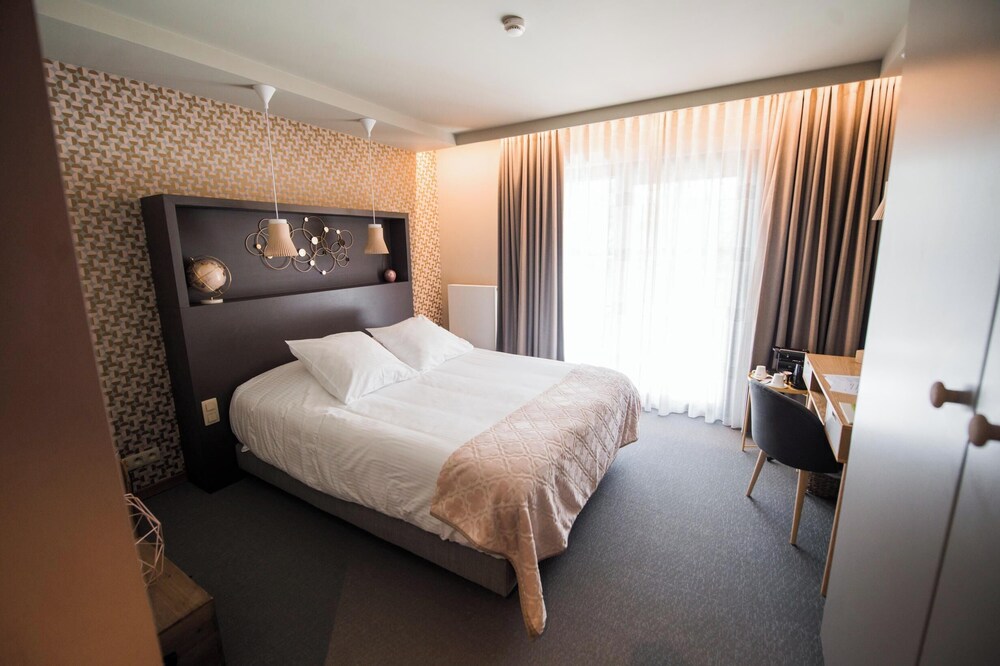 Standard Double Room, Balcony, Lake View photo 3