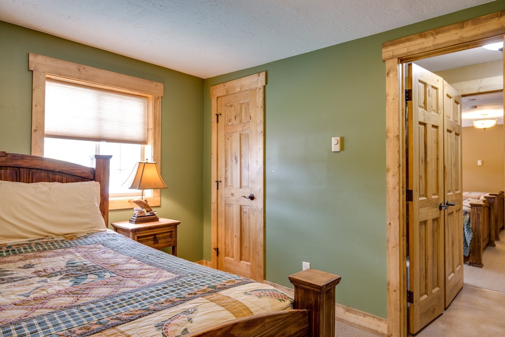 Studio (2 Bedrooms) photo 2
