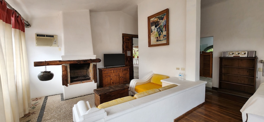 Superior Suite - Photo 6