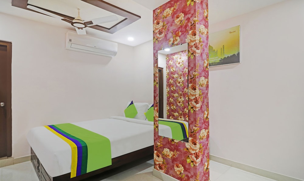 Deluxe Room - Photo 3