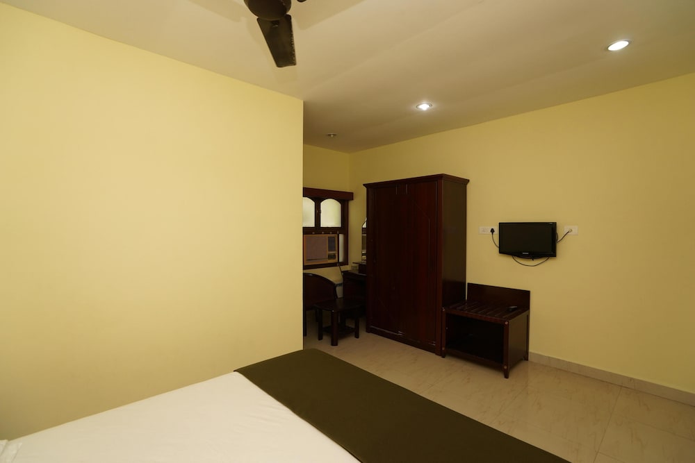 Deluxe Room - Photo 5