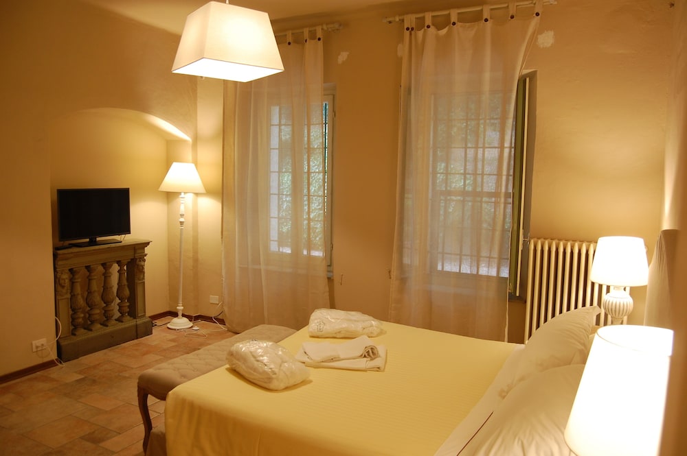 Villa - Photo 2