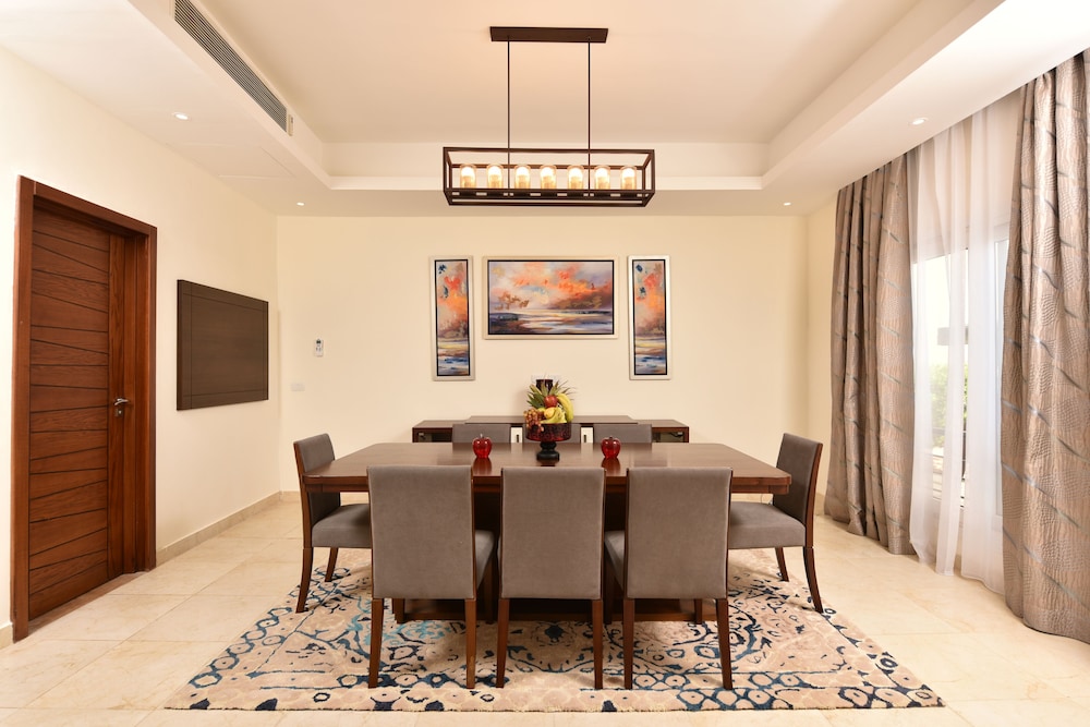Royal Villa - Photo 7