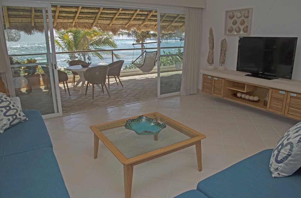 Suite, 3 Bedrooms, Ocean View - Photo 12