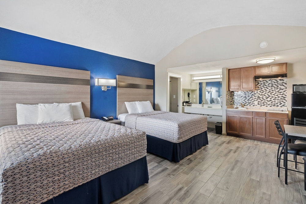 Standard Room, 2 Queen Beds, Kitchenette, Ground Floor - Photo 2