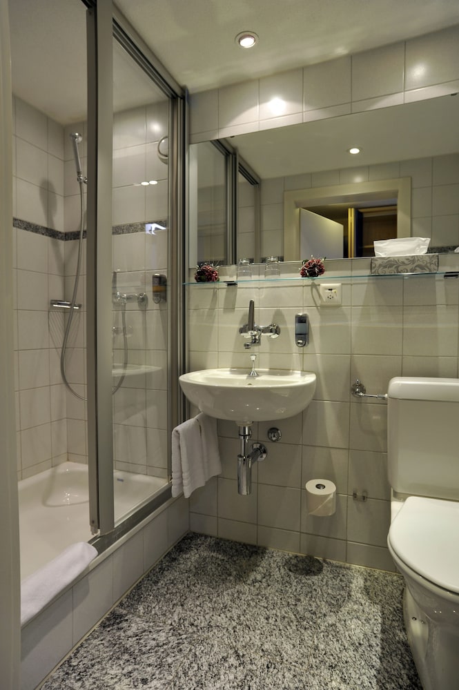 Standard Double or Twin Room, 2 Twin Beds - Photo 3