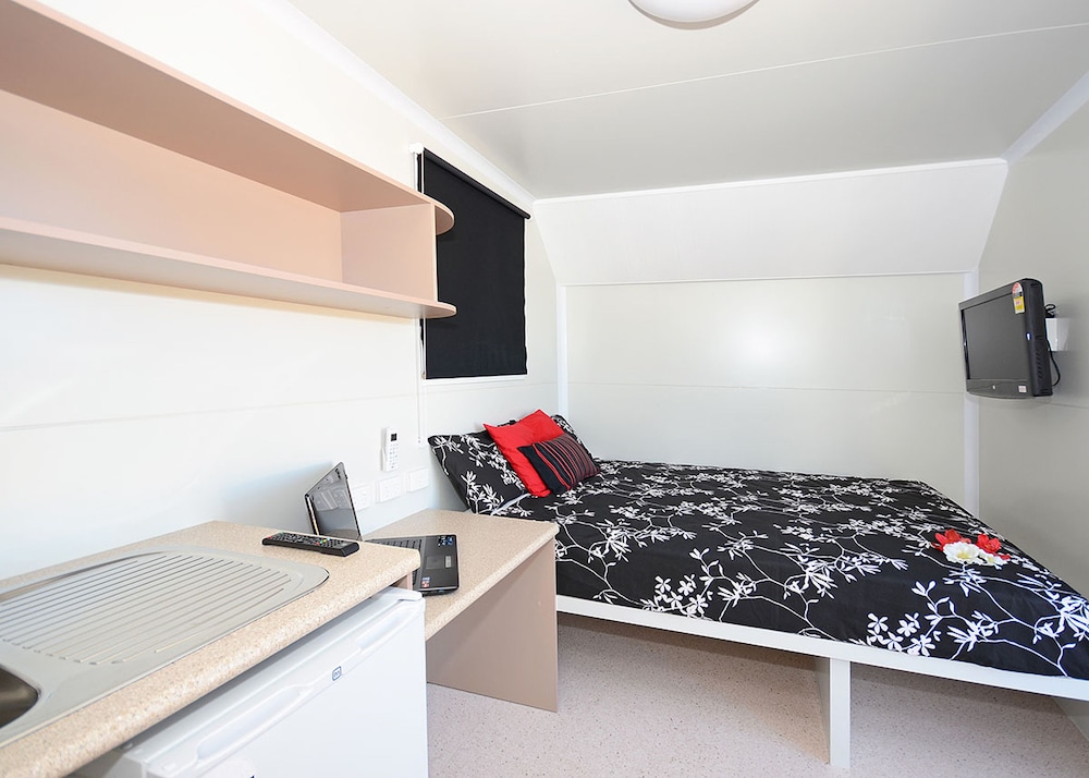 Compact Single Van Room photo 3