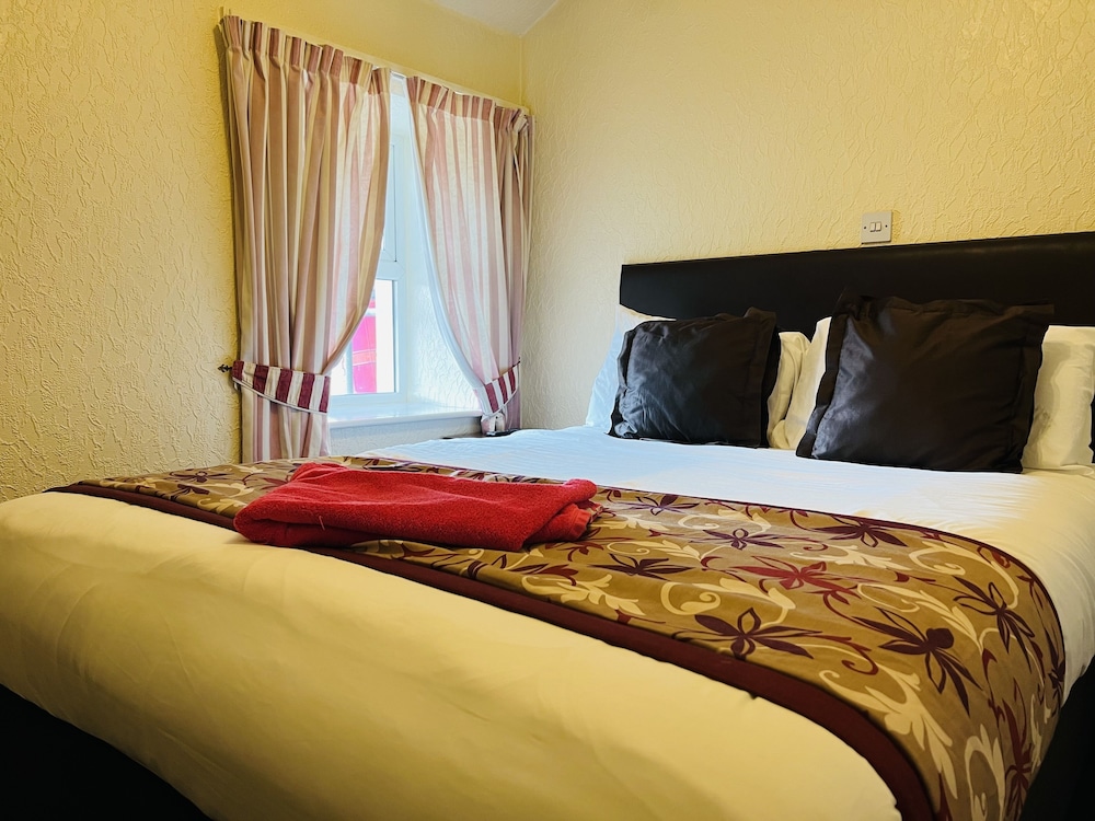 Superior Double Room, Ensuite - Photo 1