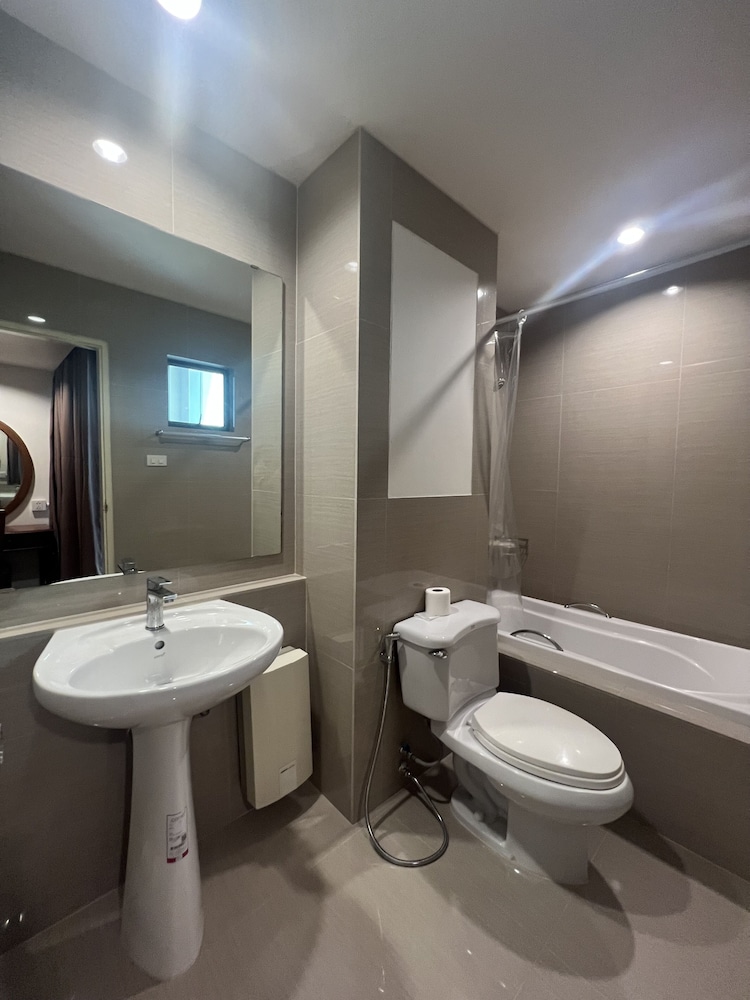 Basic Double Room photo 2