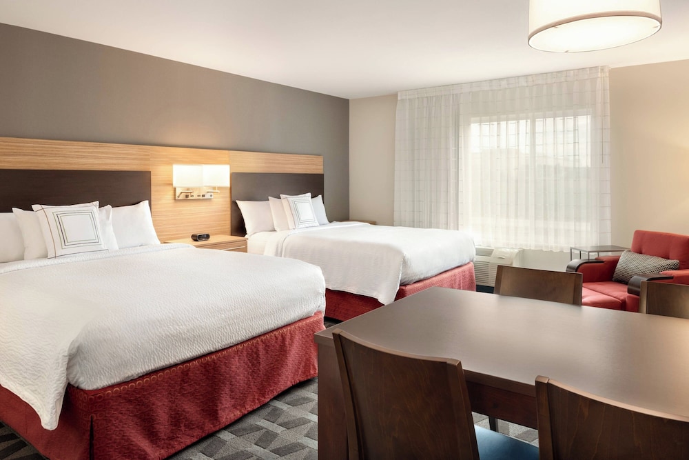Studio, 2 Queen Beds (Mobility/Hearing Accessible, Tub)