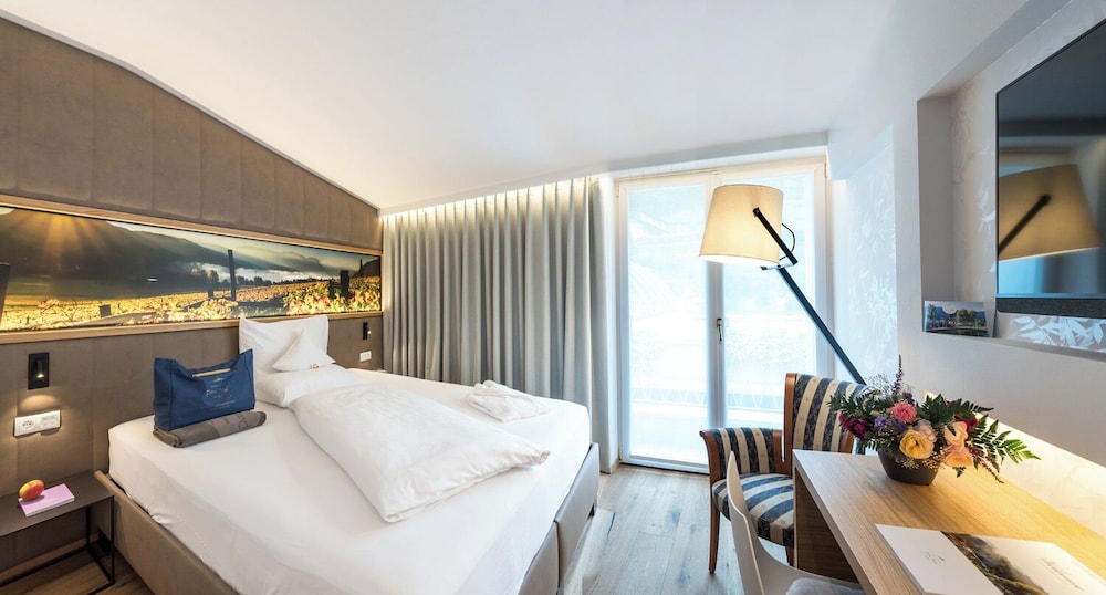Double Room (Small) - Photo 1
