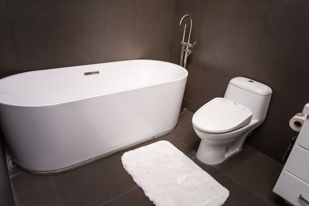 Basic Studio Suite, 2 Bedrooms