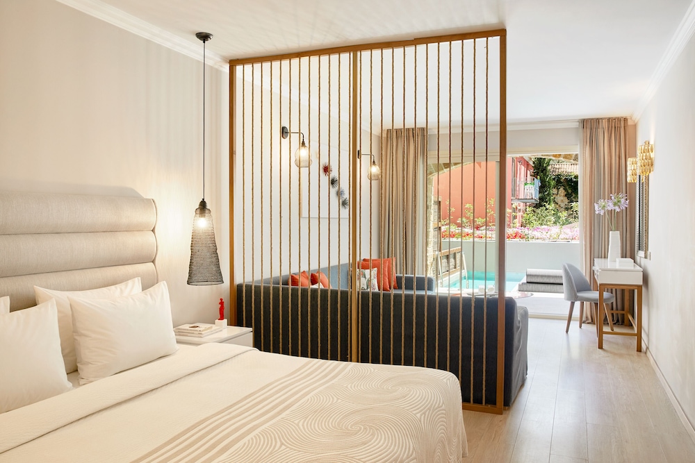 Perfect Bliss Suite with Private Pool - Photo 4
