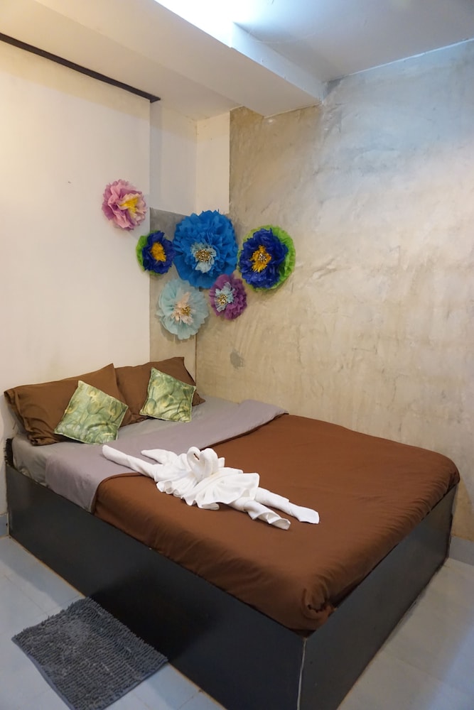 Standard Double Room - Downstairs photo 3