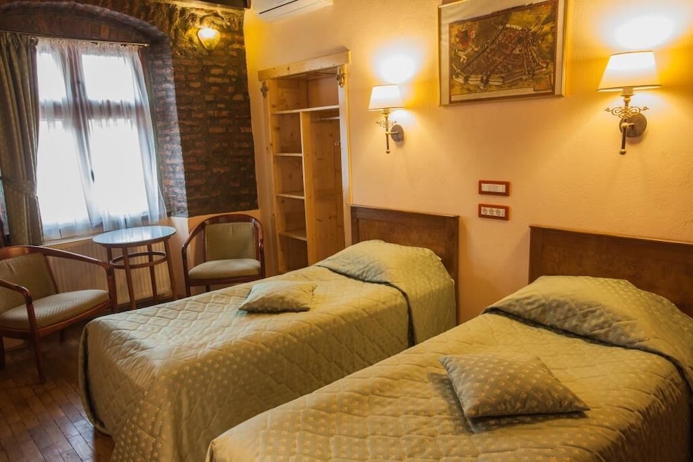 Standard Twin Room, 2 Twin Beds - Photo 5