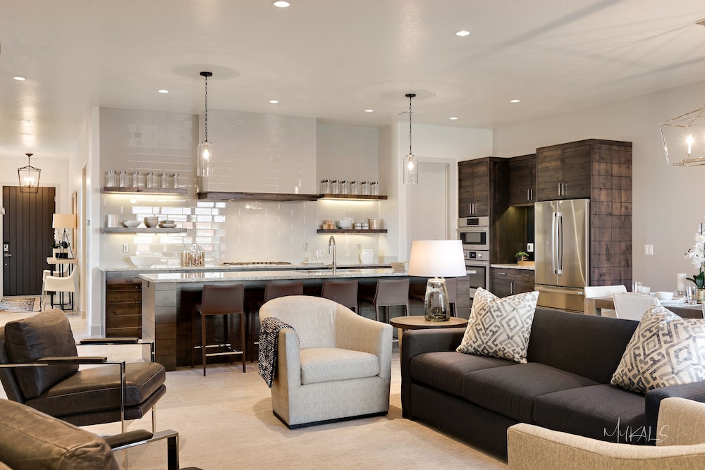 House, 5 Bedrooms