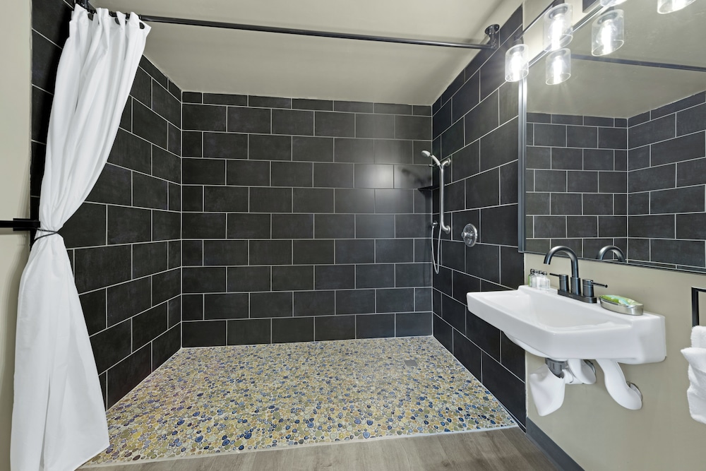 The Suites at Prairie Falls & Event Center, Foto 4