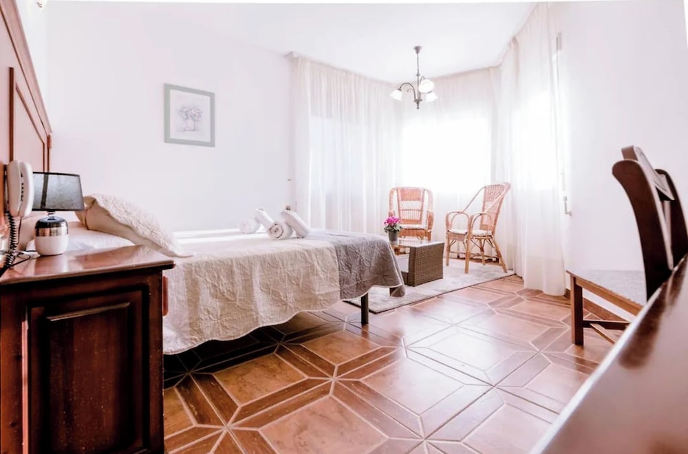 Basic Double or Twin Room photo 2