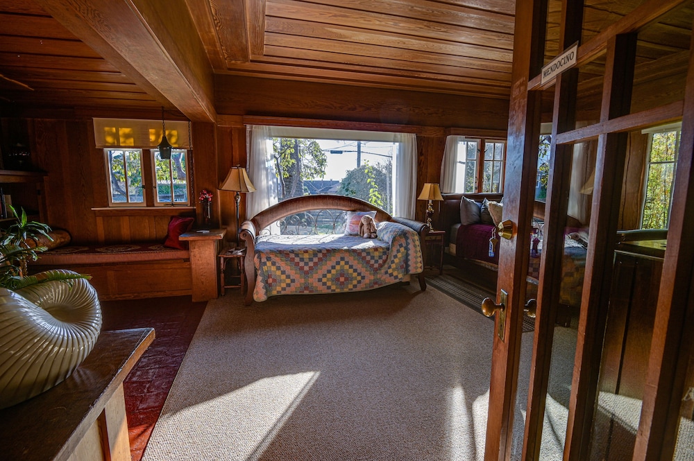 Romantic Double Room Single Use, Garden View photo 1