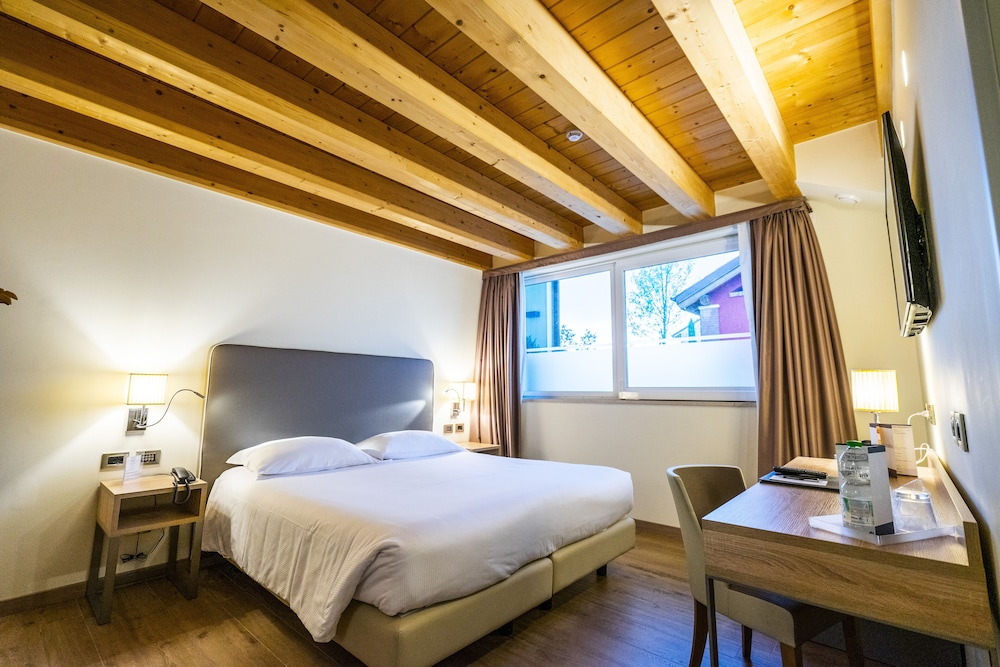 Double Room, 1 Queen Bed - Photo 3