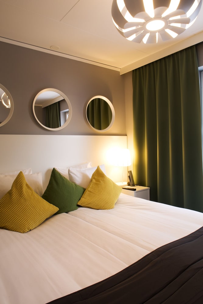Superior Room (King, no pool/spa included) - Photo 2
