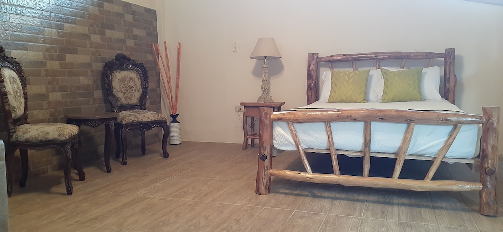 Ficus Suite photo 1