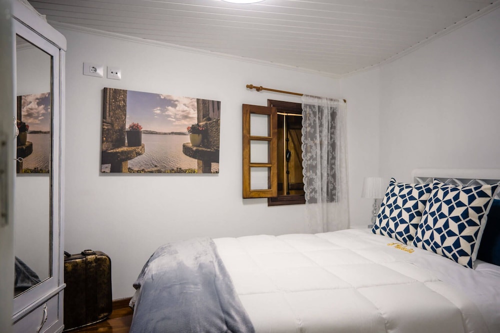Apartamento, con baño privado