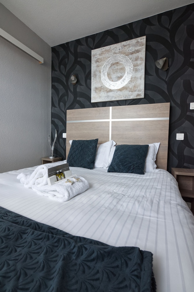 Standard Double or Twin Room photo 2