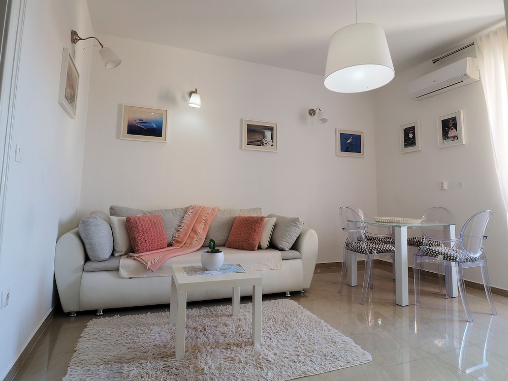 Last Minute Apartment photo 2