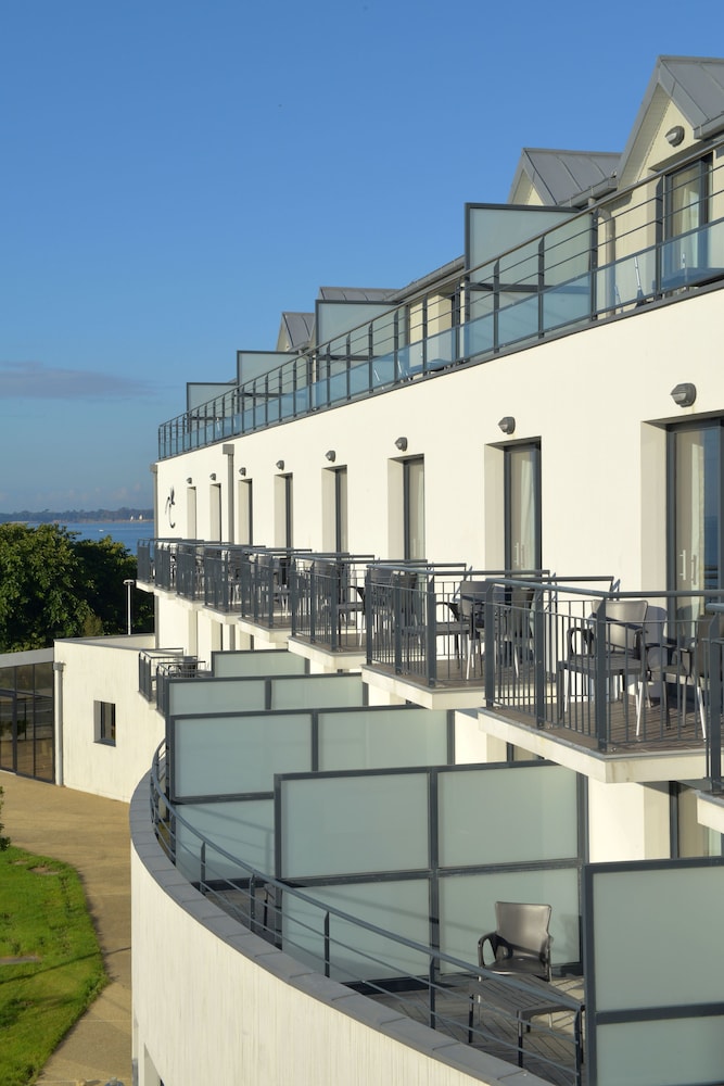 Superior Double Room, Ocean View (Side View)