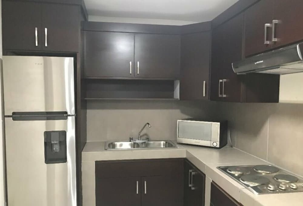 Basic Apartment, 2 Bedrooms, Non Smoking, Kitchen photo 2