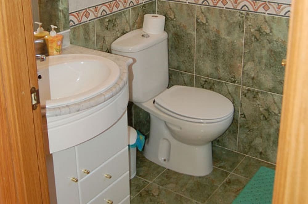 Habitación Doble, Baño Compartido (1B)