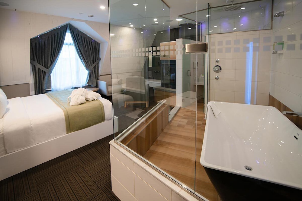 Signature Room