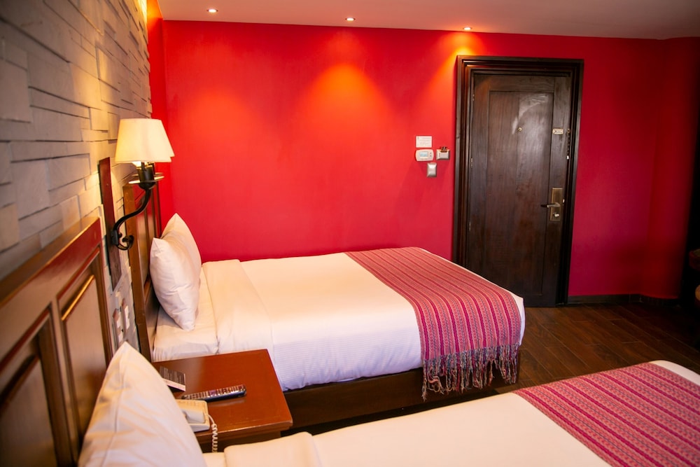 Standard Room, 2 Double Beds, City View - Photo 7
