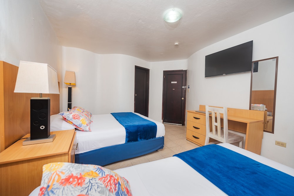 Comfort Triple Room, City View photo 3