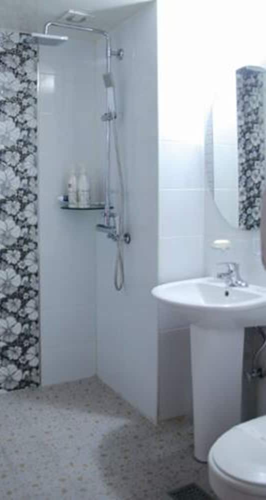 Standard Room photo 2