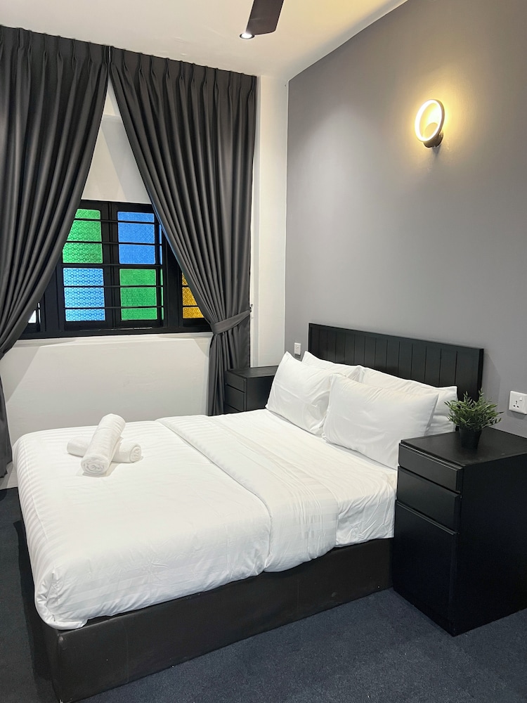 Deluxe Double Room with Shared bathroom, Non Smoking