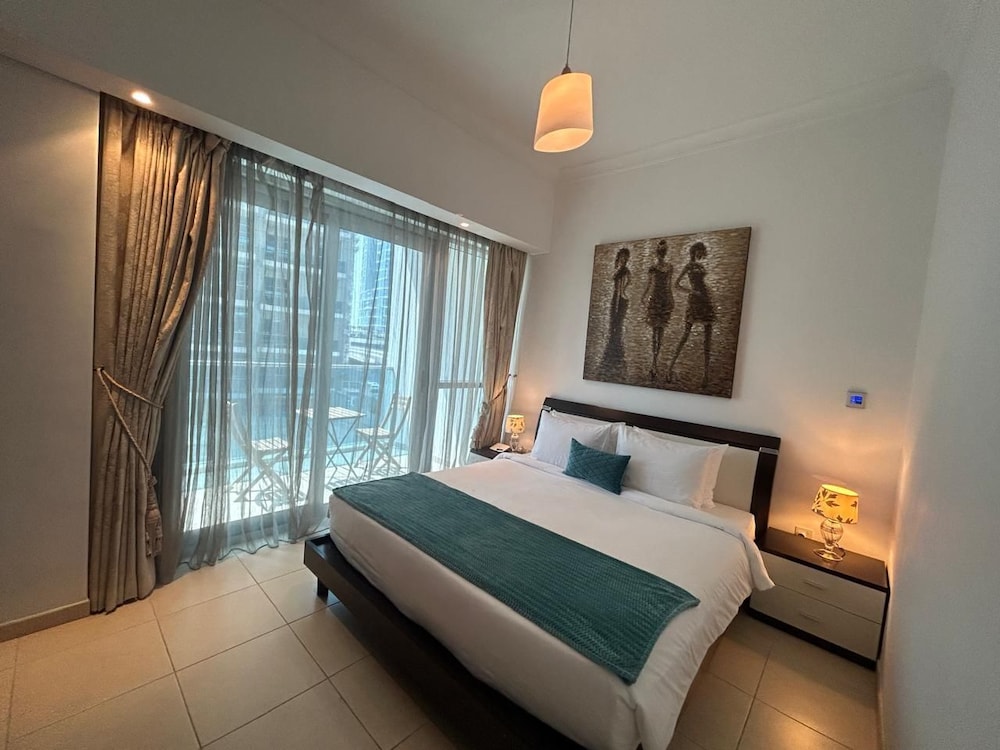Premium Studio Suite, Non Smoking, Pool View photo 2