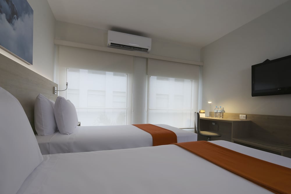Traditional Room, 2 Twin Beds photo 1