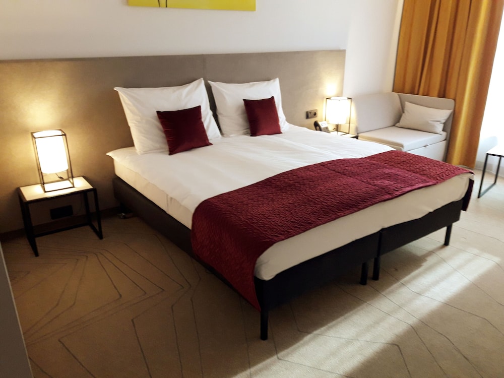 Standard Twin Room, 2 Twin Beds - Photo 2